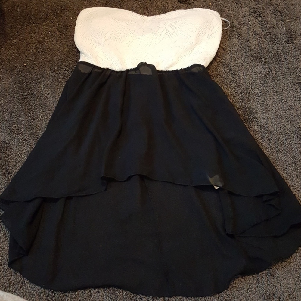 Strapless top